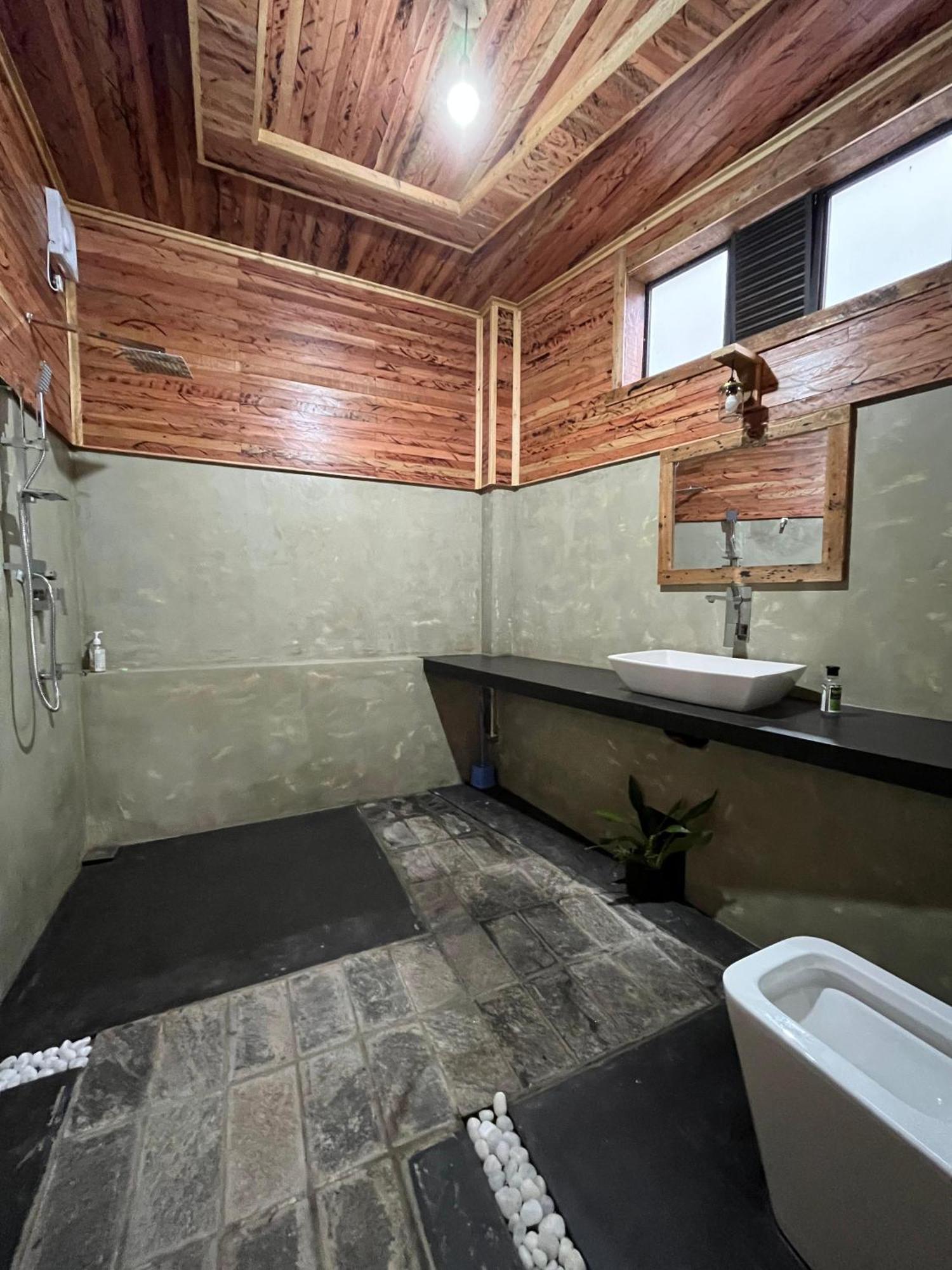 Winwood Ella Hotel Kültér fotó